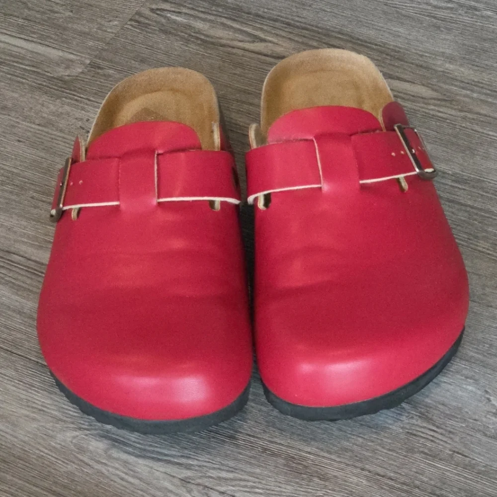 Project Cloud Women Red Leather Buckle Clogs Memory Foam Insole Sz 7.5 - Picture 2 of 14